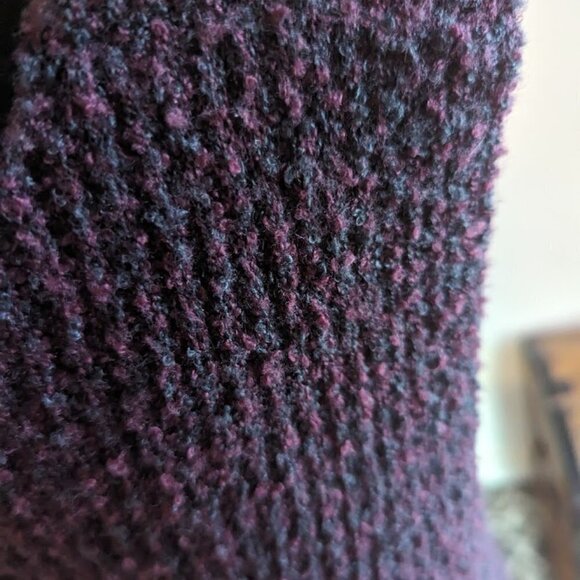 Elietian Oversized Hand-Knit Sweater Vest in Size Medium - Picture 5 of 6